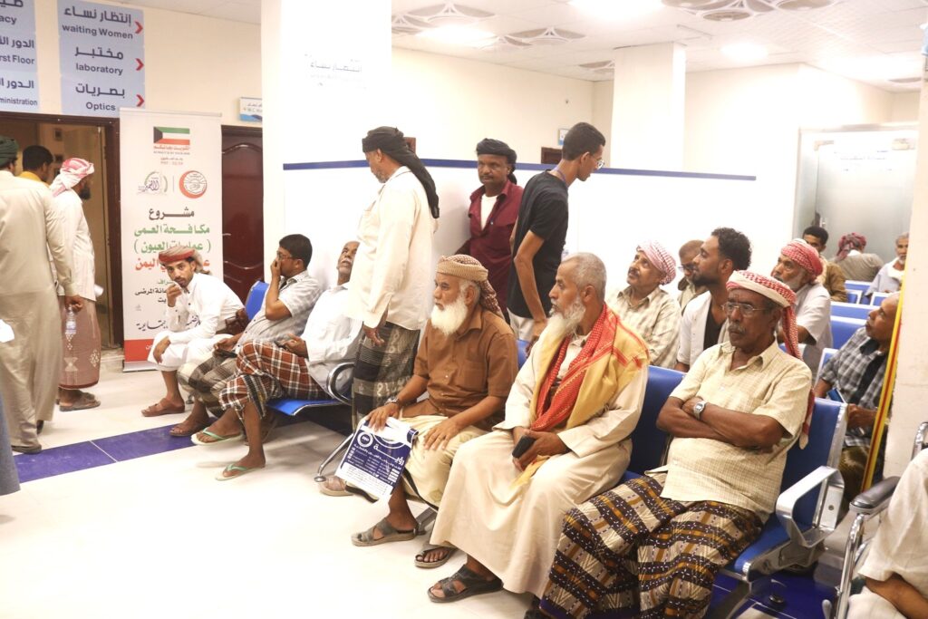 بتمويل جمعية صندوق إعانة المرضى بدولة الكويت الشقيقة وتنفيذ مؤسسة الضمير الخيرية الاجتماعية:الوكيل العامري يدشن إجراء عمليات مخيّم جراحة العيون لإزالة المياه البيضاء وتركيب العدسات المجاني بوادي حضرموت بتمويل جمعية صندوق إعانة المرضى بدولة الكويت الشقيقة وتنفيذ مؤسسة الضمير الخيرية الاجتماعية:الوكيل العامري يدشن إجراء عمليات مخيّم جراحة العيون لإزالة المياه البيضاء وتركيب العدسات المجاني بوادي حضرموت