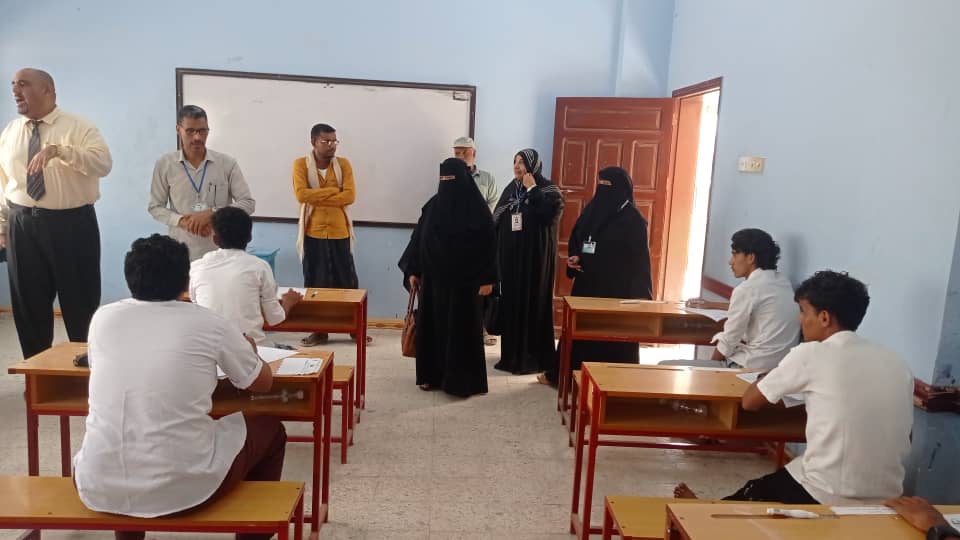 وفد وزاري من العاصمة عدن ومن مكتب التربية والتعليم بالمحافظة ومدير التربية بالشحر يتفقدون المراكز الامتحانية للشهادة الثانوية العامة بالمديرية وفد وزاري من العاصمة عدن ومن مكتب التربية والتعليم بالمحافظة ومدير التربية بالشحر يتفقدون المراكز الامتحانية للشهادة الثانوية العامة بالمديرية
