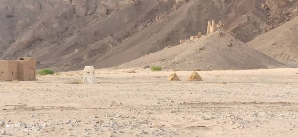 موقع تاربه اليوم الإخباري في زيارة لمنطقة الغدر غرب منطقة هيين التاريخية بمديرية القطن والتعرف على ابرز معالمها التاريخية "شاهد الصور" موقع تاربه اليوم الإخباري في زيارة لمنطقة الغدر غرب منطقة هيين التاريخية بمديرية القطن والتعرف على ابرز معالمها التاريخية "شاهد الصور"