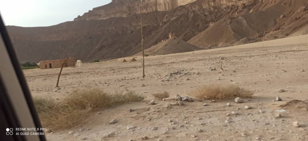 موقع تاربه اليوم الإخباري في زيارة لمنطقة الغدر غرب منطقة هيين التاريخية بمديرية القطن والتعرف على ابرز معالمها التاريخية "شاهد الصور" موقع تاربه اليوم الإخباري في زيارة لمنطقة الغدر غرب منطقة هيين التاريخية بمديرية القطن والتعرف على ابرز معالمها التاريخية "شاهد الصور"