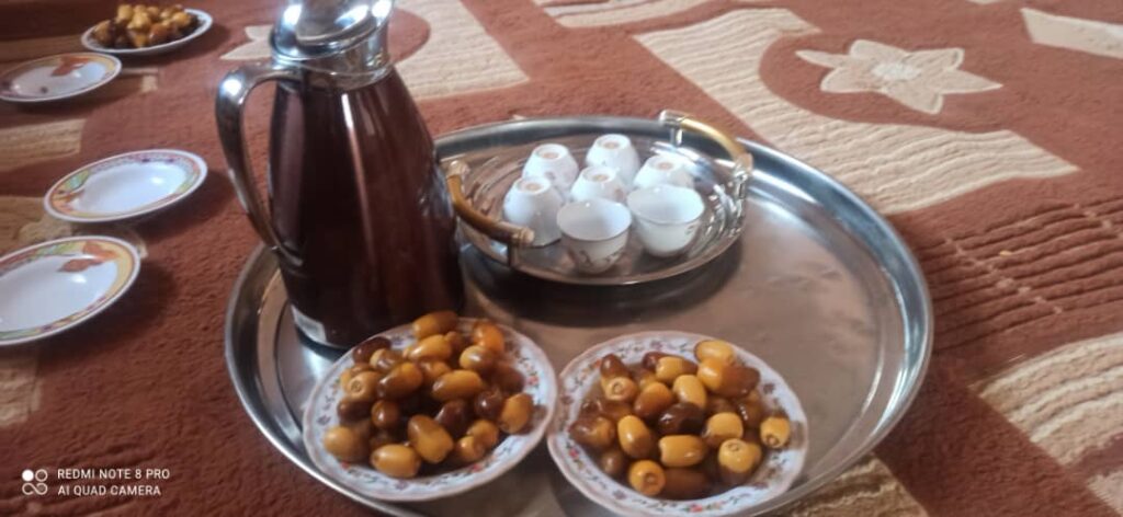 بدء تكاثر تمور "الخريف" في الأسواق المحلية وانخفاض نسبة شراء الفواكه الطازجة"شاهد الصور" بدء تكاثر تمور "الخريف" في الأسواق المحلية وانخفاض نسبة شراء الفواكه الطازجة"شاهد الصور"