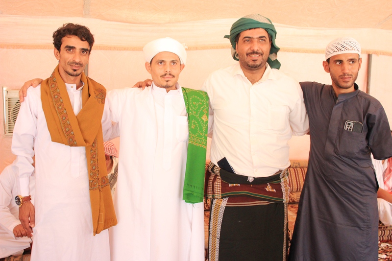 بحضور فخايذ ال العطاس: مجلس عرائف ال عطاس يقيم حفل اشهار منصب الساده ال عطاس المنصب السيد المحامي عمر بن محسن بن محمد العطاس بحضور فخايذ ال العطاس: مجلس عرائف ال عطاس يقيم حفل اشهار منصب الساده ال عطاس المنصب السيد المحامي عمر بن محسن بن محمد العطاس