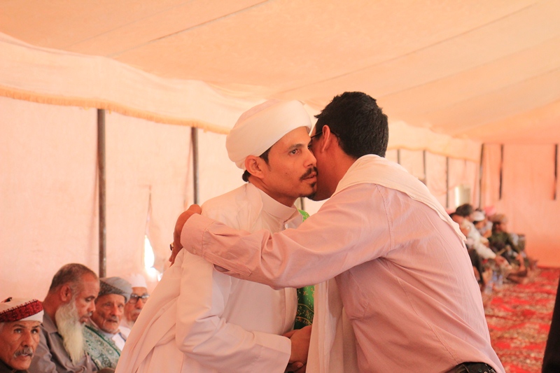 بحضور فخايذ ال العطاس: مجلس عرائف ال عطاس يقيم حفل اشهار منصب الساده ال عطاس المنصب السيد المحامي عمر بن محسن بن محمد العطاس بحضور فخايذ ال العطاس: مجلس عرائف ال عطاس يقيم حفل اشهار منصب الساده ال عطاس المنصب السيد المحامي عمر بن محسن بن محمد العطاس