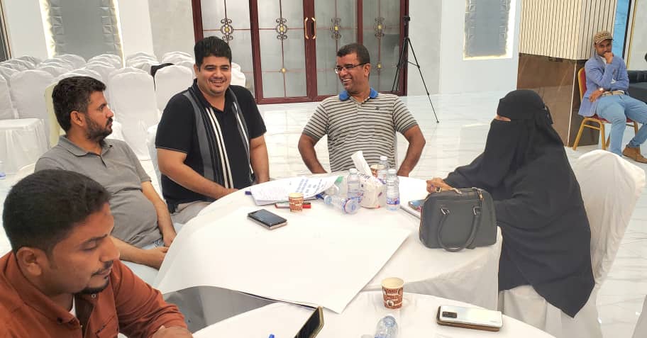 انطلاق ورشة عمل حوارية لمناقشة التحديات المناخية والبيئية بالمكلا انطلاق ورشة عمل حوارية لمناقشة التحديات المناخية والبيئية بالمكلا