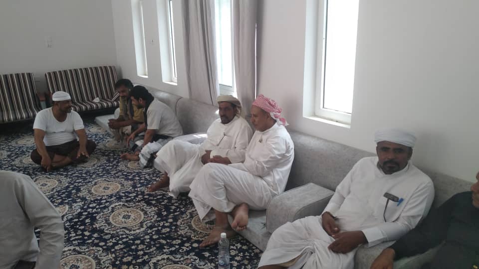 المديران السماحي ومولى الدويلة يزوران العلامة الحبيب عمر بن حفيظ في مقر إقامته بشعب نبي الله هود عليه السلام المديران السماحي ومولى الدويلة يزوران العلامة الحبيب عمر بن حفيظ في مقر إقامته بشعب نبي الله هود عليه السلام