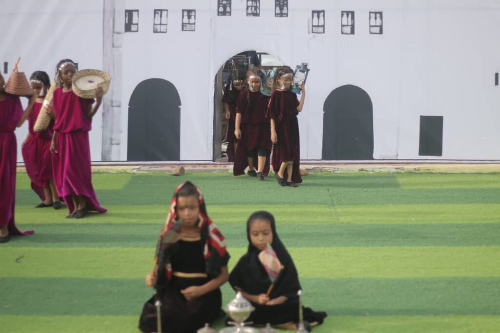 مديرية الشحر تدشن مهرجان موسم نجم البلدة السياحي 2024م من على الكورنيش مديرية الشحر تدشن مهرجان موسم نجم البلدة السياحي 2024م من على الكورنيش