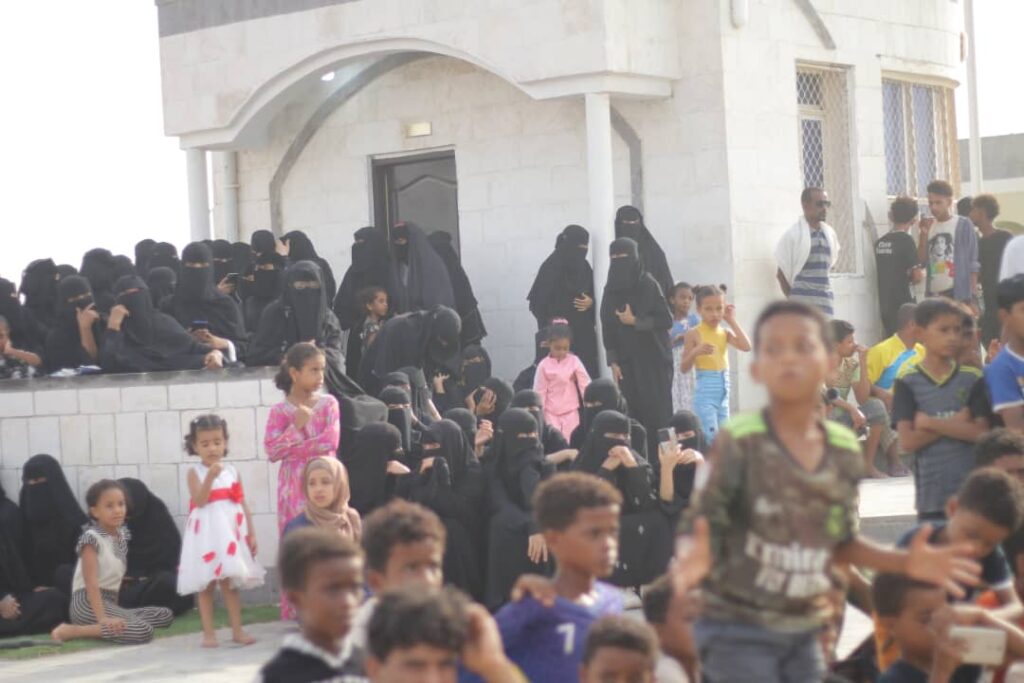 مديرية الشحر تدشن مهرجان موسم نجم البلدة السياحي 2024م من على الكورنيش مديرية الشحر تدشن مهرجان موسم نجم البلدة السياحي 2024م من على الكورنيش