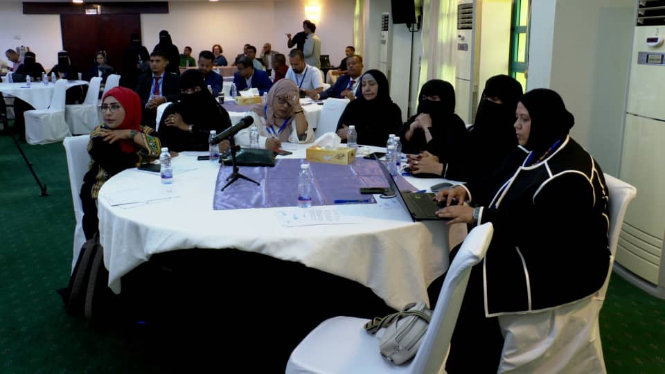 الأمين العام للمجلس المحلي بحضرموت يدشن ورشة عمل لوضع رؤية لعملية سلام شاملة باليمن بمشاركة الأحزاب والمكونات المجتمعية والمدنية الأمين العام للمجلس المحلي بحضرموت يدشن ورشة عمل لوضع رؤية لعملية سلام شاملة باليمن بمشاركة الأحزاب والمكونات المجتمعية والمدنية