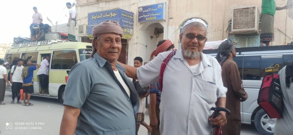 بالصور بعثة القطن للالعاب الشعبيه الحضرميه تغادر فجر اليوم القطن إلى مدينة الشحر للمشاركه في احتفالات زيارة الشحر بالصور بعثة القطن للالعاب الشعبيه الحضرميه تغادر فجر اليوم القطن إلى مدينة الشحر للمشاركه في احتفالات زيارة الشحر
