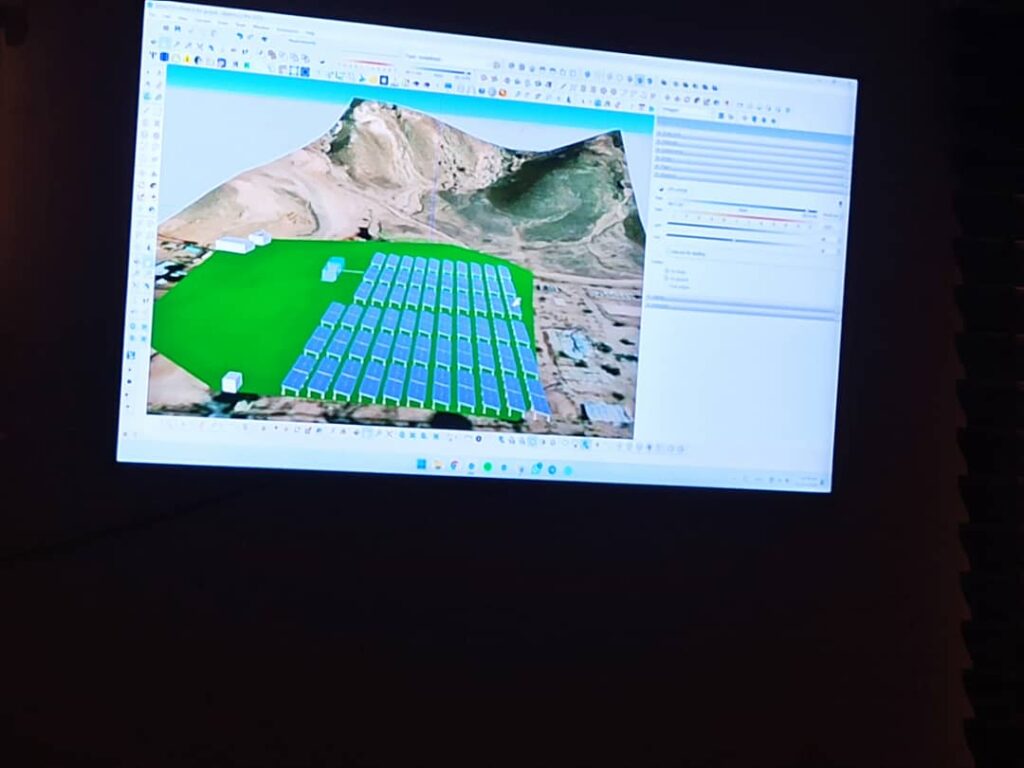 استعراض اهم مراحل مشروع الطاقة الشمسية 1 ميقا بحقل جثمه بمدينة سيئون. استعراض اهم مراحل مشروع الطاقة الشمسية 1 ميقا بحقل جثمه بمدينة سيئون.