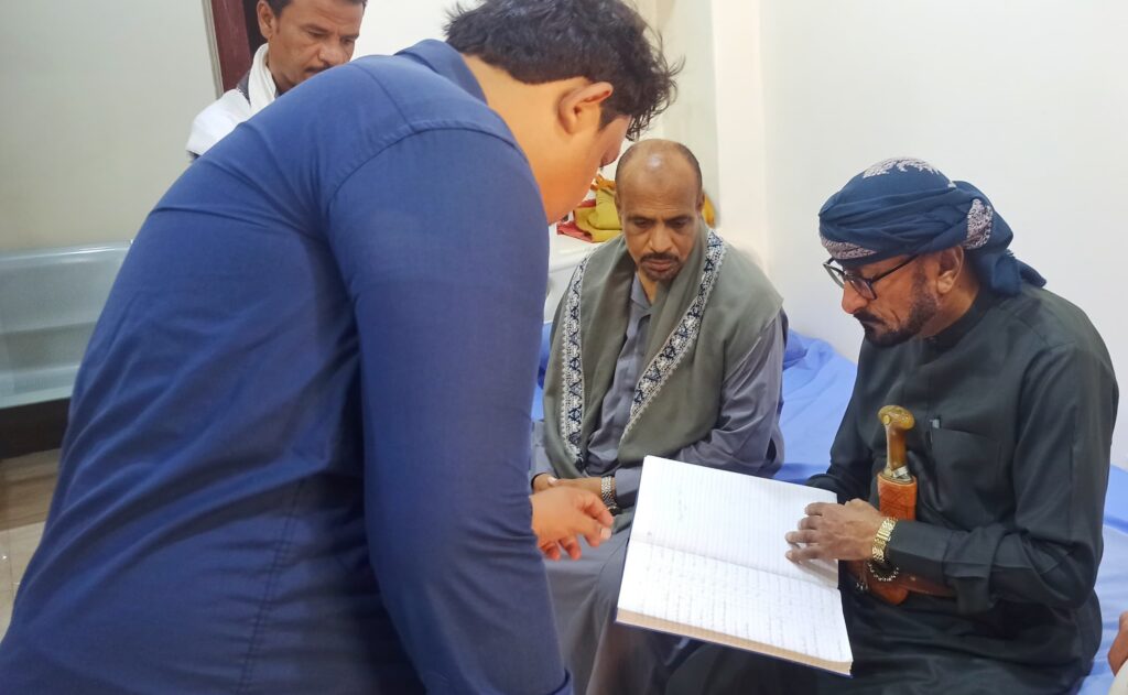 مدير عام شبام يلتقي بوفد جمعية الهلال الأحمر اليمني ويناقش معه التدخلات الممكنة ويتفقد المركز الصحي التابع للجمعية بشبام مدير عام شبام يلتقي بوفد جمعية الهلال الأحمر اليمني ويناقش معه التدخلات الممكنة ويتفقد المركز الصحي التابع للجمعية بشبام