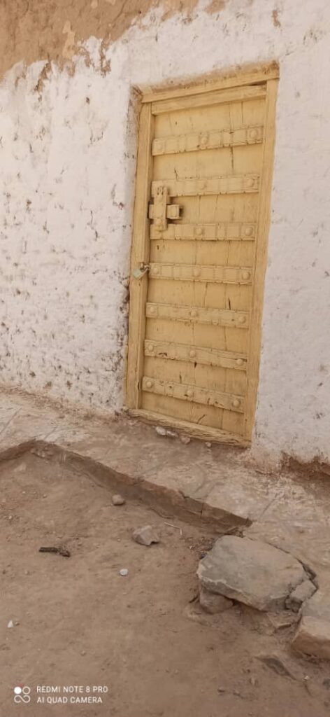 اندثار سوق مدينة حوره القديم الذي يحكي قصص وحكايات مرت بها حضرموت الوادي والصحراء .. تاربه اليوم اول وسيلة اعلامية تقوم بزيارته "شاهد الصور" اندثار سوق مدينة حوره القديم الذي يحكي قصص وحكايات مرت بها حضرموت الوادي والصحراء .. تاربه اليوم اول وسيلة اعلامية تقوم بزيارته "شاهد الصور"