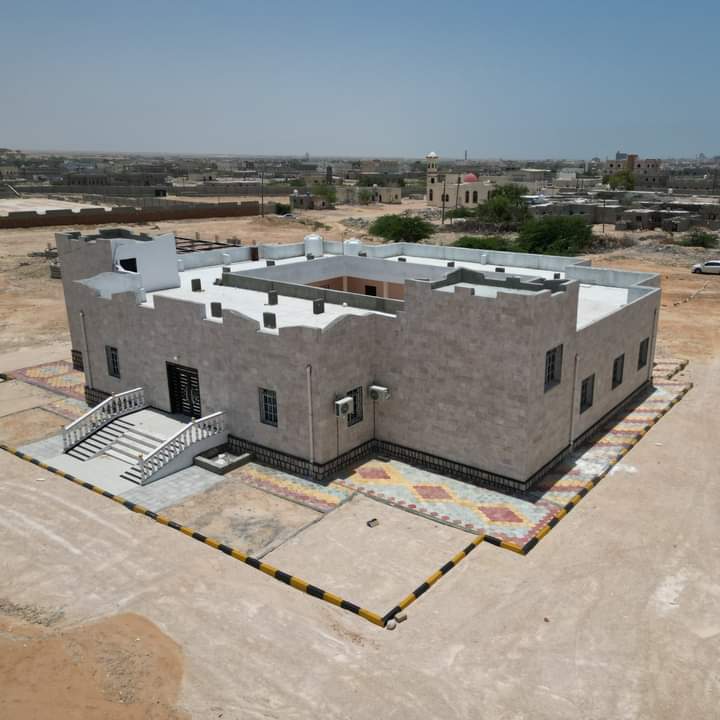 المحافظ "بن ياسر" يفتتح مبنى جمعية المهرة لرعاية وتأهيل الصم والبكم المحافظ "بن ياسر" يفتتح مبنى جمعية المهرة لرعاية وتأهيل الصم والبكم