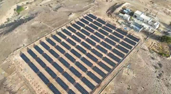 محافظ حضرموت يتفقّد التجهيزات النهائية لتشغيل محطة الطاقة الشمسية لأكبر حقول المكلا بقدرة 1 ميقاواط محافظ حضرموت يتفقّد التجهيزات النهائية لتشغيل محطة الطاقة الشمسية لأكبر حقول المكلا بقدرة 1 ميقاواط