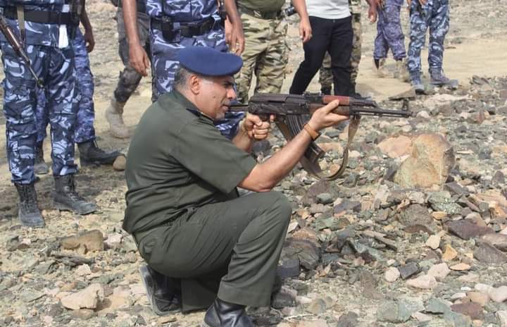 محافظ حضرموت يشيد بنجاح مشروع الرماية بالذخيرة الحيّة لقوات شرطة النجدة بالمكلا محافظ حضرموت يشيد بنجاح مشروع الرماية بالذخيرة الحيّة لقوات شرطة النجدة بالمكلا