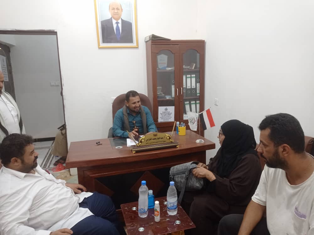 وكيلة وزارة الصحة العامة والسكان الدكتورة إشراق السباعي : مديرية العبر اليمن المصغر با لتعايش السلمي لجميع المواطنين وتوافد السكان اليها من جميع مديريات ومحافظات الوطن وكيلة وزارة الصحة العامة والسكان الدكتورة إشراق السباعي : مديرية العبر اليمن المصغر با لتعايش السلمي لجميع المواطنين وتوافد السكان اليها من جميع مديريات ومحافظات الوطن