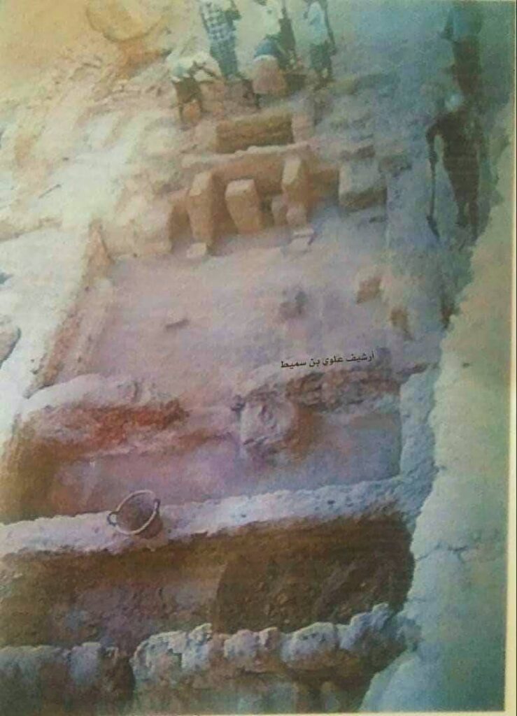 مدير عام شبام يتفقد الآثار المتواجدة في مستوطنة جوجه غرب مدينة شبام "شاهد الصور" مدير عام شبام يتفقد الآثار المتواجدة في مستوطنة جوجه غرب مدينة شبام "شاهد الصور"