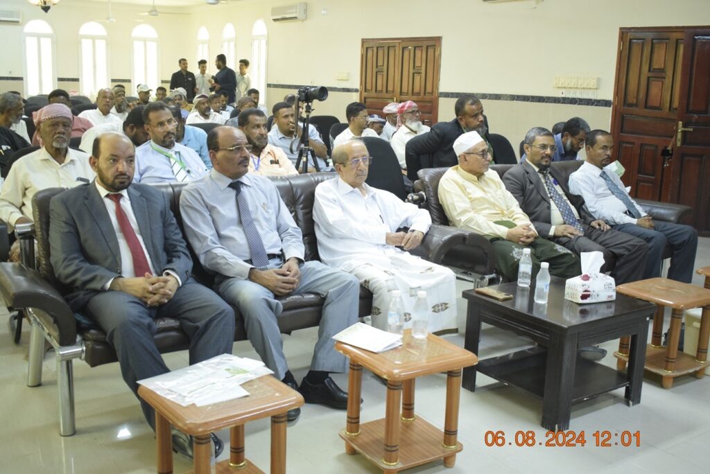 فيما اقامتها مؤسسة بن كردوس للتنمية ومركز حضرموت للأبحاث والدراسات الإستراتيجية:اختتام الورشة العلمية حول زراعة النخيل وإنتاج التمور في وادي حضرموت المشاكل والحلول بسيئون فيما اقامتها مؤسسة بن كردوس للتنمية ومركز حضرموت للأبحاث والدراسات الإستراتيجية:اختتام الورشة العلمية حول زراعة النخيل وإنتاج التمور في وادي حضرموت المشاكل والحلول بسيئون