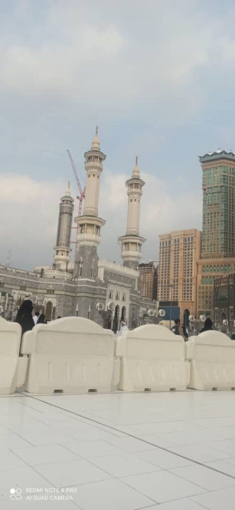 صحفي حضرمي يتوجه بالشكر لقيادة الدولة والحكومة السعوديه على جهودها في خدمة الحرمين الشريفين وخدمة الحجاج والمعتمرين والزوار صحفي حضرمي يتوجه بالشكر لقيادة الدولة والحكومة السعوديه على جهودها في خدمة الحرمين الشريفين وخدمة الحجاج والمعتمرين والزوار