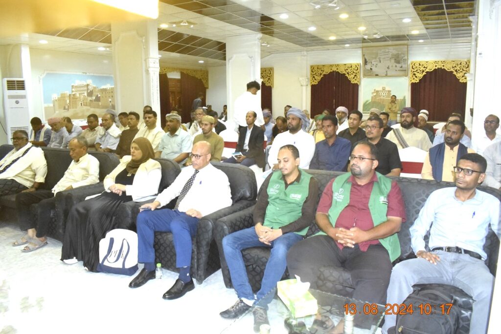 الوكيل العامري يفتتح الدورات التدريبية حول متطلبات شهادات الجودة العالمية للمنشآت والمختبرات العاملة في مجال العسل بحضرموت الوادي والصحراء الوكيل العامري يفتتح الدورات التدريبية حول متطلبات شهادات الجودة العالمية للمنشآت والمختبرات العاملة في مجال العسل بحضرموت الوادي والصحراء
