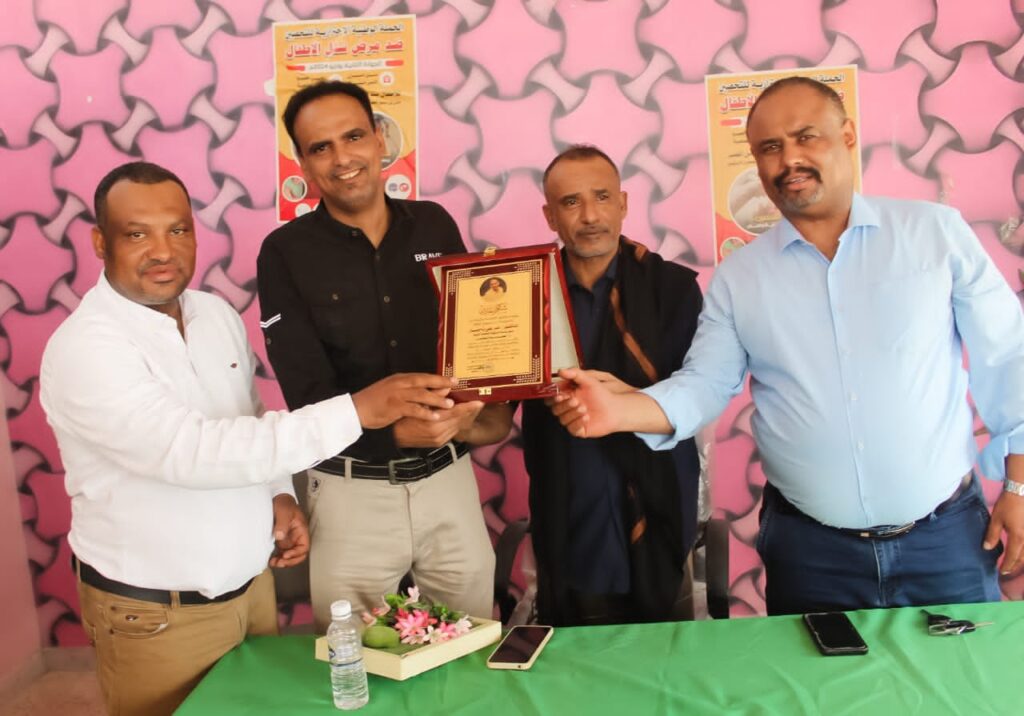 الجمحي والجوهي يدشنان عيادة الأسنان بالمركز الصحي بمدينة بروم الجمحي والجوهي يدشنان عيادة الأسنان بالمركز الصحي بمدينة بروم