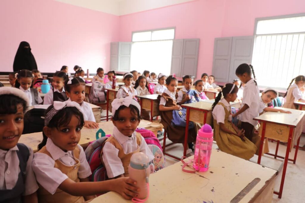 محافظ حضرموت يدشّن العام الدراسي الجديد 2025/2024م في عموم مدارس المحافظة محافظ حضرموت يدشّن العام الدراسي الجديد 2025/2024م في عموم مدارس المحافظة