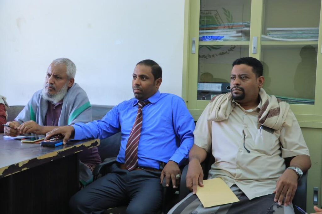 قيادة فرع نادي القضاة الجنوبي بالوادي والصحراء م/ حضرموت تعقد اجتماعا مشتركا مع نقابة الموظفين الاداريين بالسلطه القضائية بالوادي بحضور فضيلة القاضي رئيس محكمة استئناف سيئون قيادة فرع نادي القضاة الجنوبي بالوادي والصحراء م/ حضرموت تعقد اجتماعا مشتركا مع نقابة الموظفين الاداريين بالسلطه القضائية بالوادي بحضور فضيلة القاضي رئيس محكمة استئناف سيئون