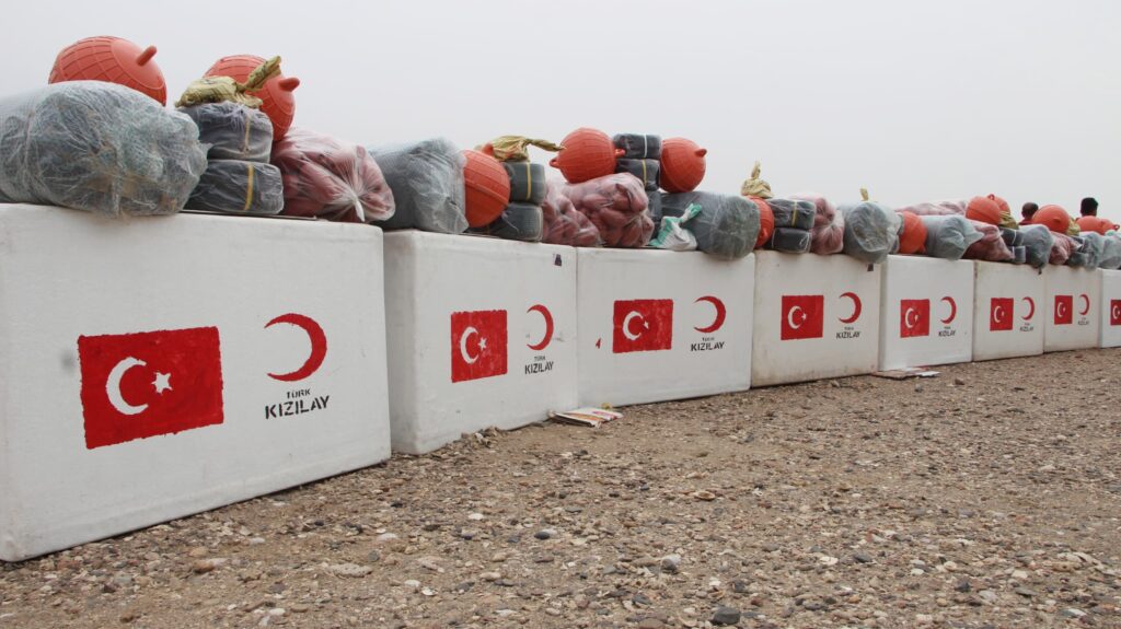 بتمويل الهلال التركي وتنفيذ الهلال الأحمر اليمني فرع لحج .. محافظة لحج تشهد تنفيذ مشروع دعم الصيادين بمديرية المضاربة ورأس العارة بتمويل الهلال التركي وتنفيذ الهلال الأحمر اليمني فرع لحج .. محافظة لحج تشهد تنفيذ مشروع دعم الصيادين بمديرية المضاربة ورأس العارة