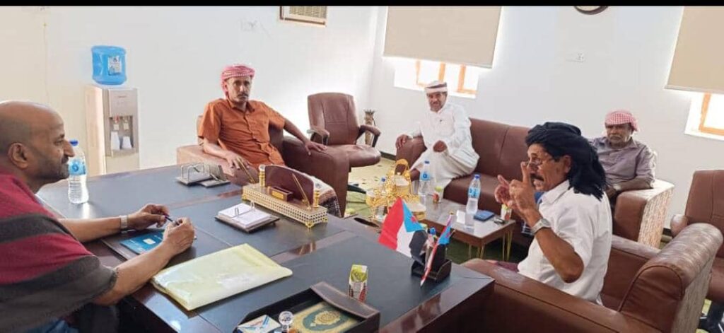 رئيس كتلة وادي #حضرموت للجمعية الوطنية "باجري" يستقبل القيادة المحلية للمجلس الانتقالي الجنوبي بمديرية رخيه . رئيس كتلة وادي #حضرموت للجمعية الوطنية "باجري" يستقبل القيادة المحلية للمجلس الانتقالي الجنوبي بمديرية رخيه .