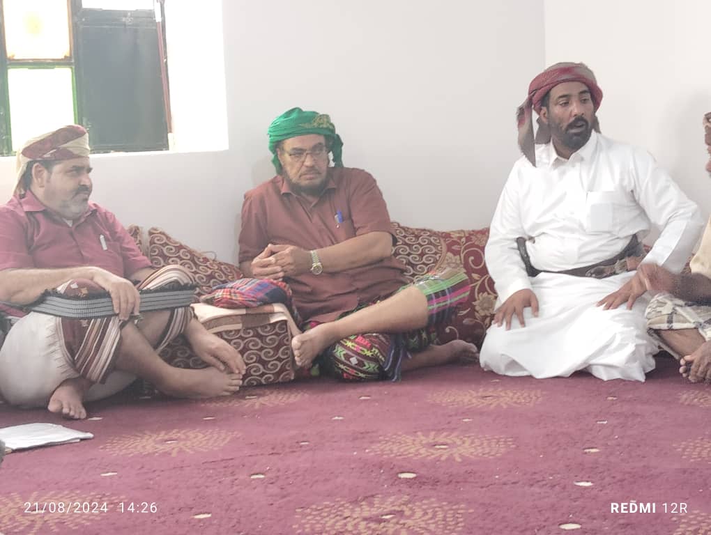 اللجنة الاستشارية لمعالجة قضايا الثأر والنزاعات القبلية تلتقي أبناء المقدم القانص الجابري اللجنة الاستشارية لمعالجة قضايا الثأر والنزاعات القبلية تلتقي أبناء المقدم القانص الجابري