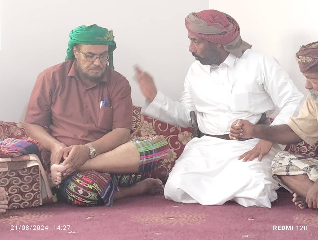اللجنة الاستشارية لمعالجة قضايا الثأر والنزاعات القبلية تلتقي أبناء المقدم القانص الجابري اللجنة الاستشارية لمعالجة قضايا الثأر والنزاعات القبلية تلتقي أبناء المقدم القانص الجابري