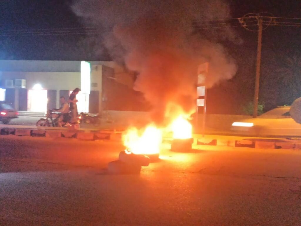 غليان شعبي عارم في تريم بسبب الأوضاع المعيشية المتردية وفساد السلطة في عدم توفر الخدمات غليان شعبي عارم في تريم بسبب الأوضاع المعيشية المتردية وفساد السلطة في عدم توفر الخدمات