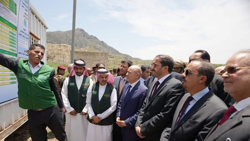 البرنامج السعودي يدشّن حزمة من المشاريع في تعز (صور) البرنامج السعودي يدشّن حزمة من المشاريع في تعز (صور)