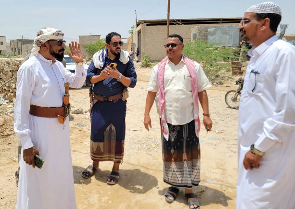 مدير عام شبام يتفقد فرع كهرباء شبام ويشيد بإنجاز جهود فرق الطوارئ لبلاغات المواطنين بالمديرية مدير عام شبام يتفقد فرع كهرباء شبام ويشيد بإنجاز جهود فرق الطوارئ لبلاغات المواطنين بالمديرية