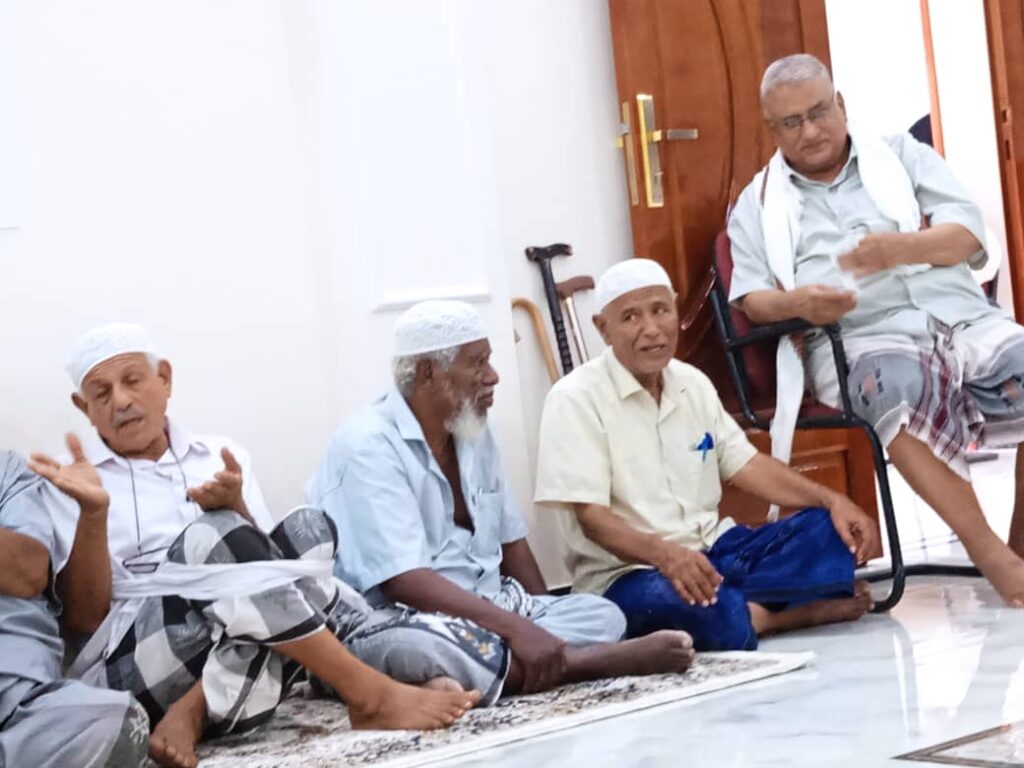 <div>منطقة تاربة م / سيئون تحتضن لقاء دفعة خريجي ثانوية سيئون الثالث عشر للعام 1974 / 1975م</div> <div>منطقة تاربة م / سيئون تحتضن لقاء دفعة خريجي ثانوية سيئون الثالث عشر للعام 1974 / 1975م</div>