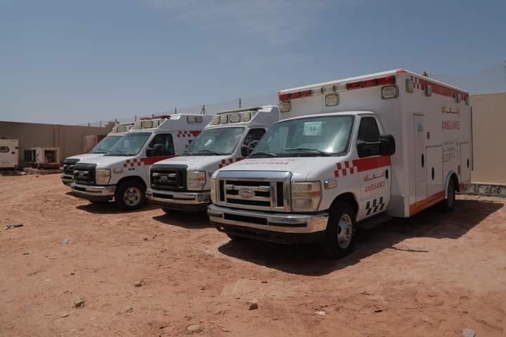 محافظ المهرة يدشن استلام سيارات إسعاف مقدمة من البرنامج السعودي لتعزيز القطاع الصحي محافظ المهرة يدشن استلام سيارات إسعاف مقدمة من البرنامج السعودي لتعزيز القطاع الصحي