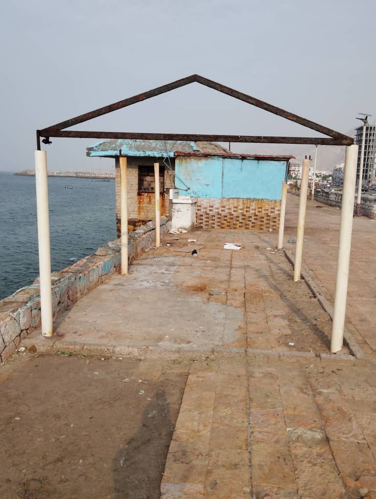 كورنيش المكلا التاريخي اول متنفس يحتاج لترميم وصيانة سريعه ليعود إلى الخدمة من جديد "صور" كورنيش المكلا التاريخي اول متنفس يحتاج لترميم وصيانة سريعه ليعود إلى الخدمة من جديد "صور"