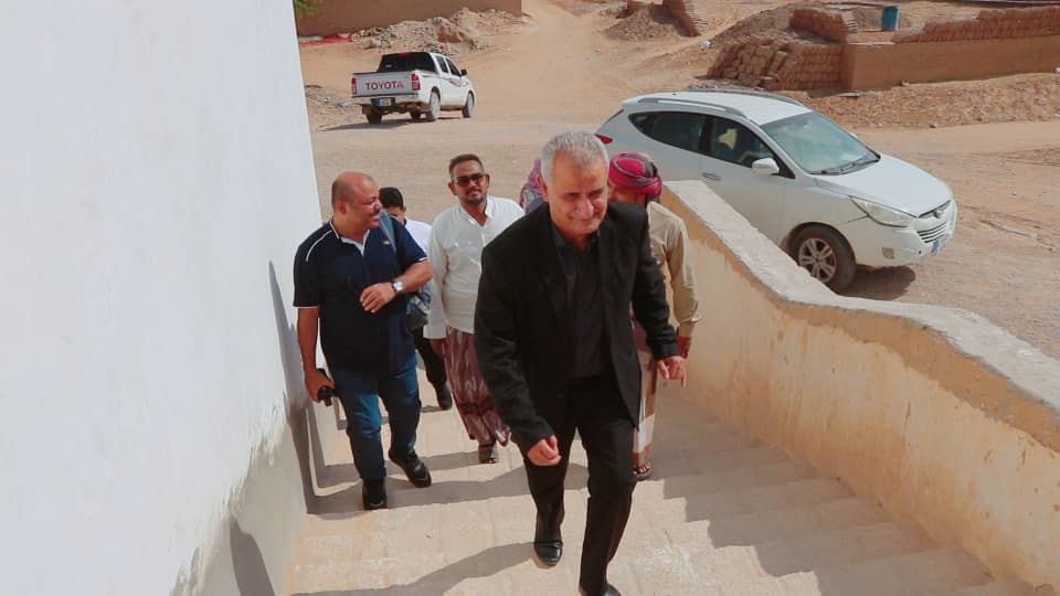 مدير عام سيئون يتفقد الأعمال الجارية بمشروع إعادة ترميم جامع بور الأثري بمديرية سيئون. مدير عام سيئون يتفقد الأعمال الجارية بمشروع إعادة ترميم جامع بور الأثري بمديرية سيئون.
