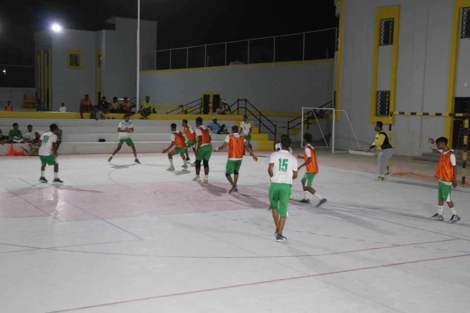 أثناء إستعداداتهِ بمدينة سيؤن_فريق كرة اليد بنادي شباب القطن يواصل التحضير للبطولة العربية بحضور مدير مكتب الشباب والرياضة:مجدي سليمان. أثناء إستعداداتهِ بمدينة سيؤن_فريق كرة اليد بنادي شباب القطن يواصل التحضير للبطولة العربية بحضور مدير مكتب الشباب والرياضة:مجدي سليمان.