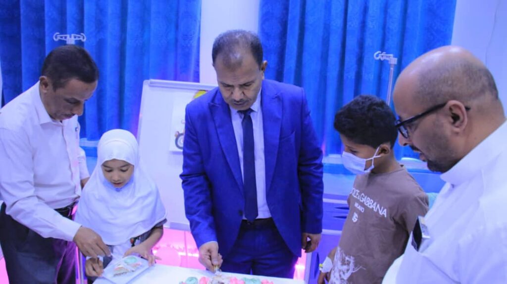 وكيل المحافظة يفتتح الغرفة الخاصة للأطفال بالمركز الوطني لعلاج الاورام حضرموت الوادي والصحراء وكيل المحافظة يفتتح الغرفة الخاصة للأطفال بالمركز الوطني لعلاج الاورام حضرموت الوادي والصحراء
