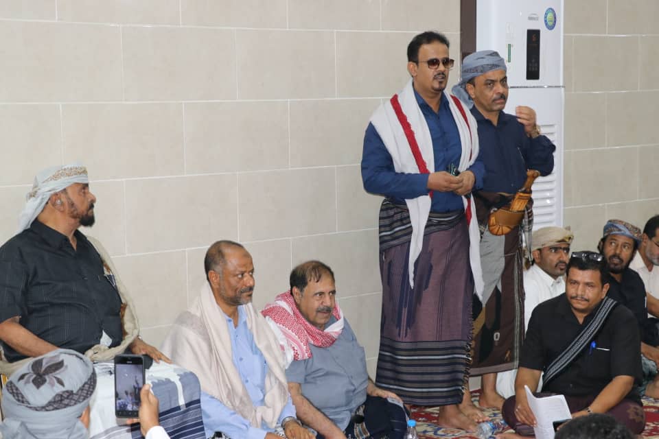 مقادمة قبائل نعمان يعقدون لقاء لمناقشة الأحداث الجارية بحضرموت ويصدرون بيانا هاما مقادمة قبائل نعمان يعقدون لقاء لمناقشة الأحداث الجارية بحضرموت ويصدرون بيانا هاما