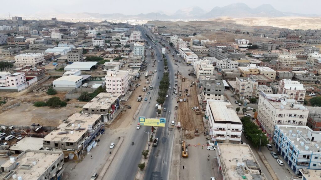 محافظ حضرموت يتفقد سير العمل في مشروع صيانة وتأهيلالمدخل الشرقي لمدينة المكلا محافظ حضرموت يتفقد سير العمل في مشروع صيانة وتأهيلالمدخل الشرقي لمدينة المكلا