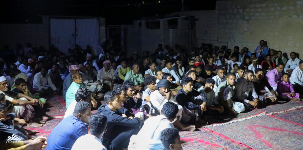 بحضور غفير وكبير من جماهير ومشجعي الفريق الأهلاوي .. الجمعية العمومية لفريق الأهلي الرياضي بتاربة تقوم بتزكية الوالد سالم سعيد بن سلمان رئيسا للفريق وتعين المحامي فهمي عرفان مصنوم نائبا للرئيس وتشكل هيكلا إداريا جديدا للفريق بحضور غفير وكبير من جماهير ومشجعي الفريق الأهلاوي .. الجمعية العمومية لفريق الأهلي الرياضي بتاربة تقوم بتزكية الوالد سالم سعيد بن سلمان رئيسا للفريق وتعين المحامي فهمي عرفان مصنوم نائبا للرئيس وتشكل هيكلا إداريا جديدا للفريق