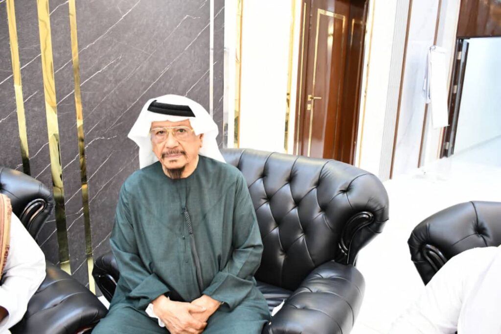 الشيخ علي بن عبدالله آل الشيخ علي هرهره مرجعية يافع بني مالك وآل هرهره في زيارة إلى حضرموت تستغرق عدة أيام. "شاهد الصور" الشيخ علي بن عبدالله آل الشيخ علي هرهره مرجعية يافع بني مالك وآل هرهره في زيارة إلى حضرموت تستغرق عدة أيام. "شاهد الصور"