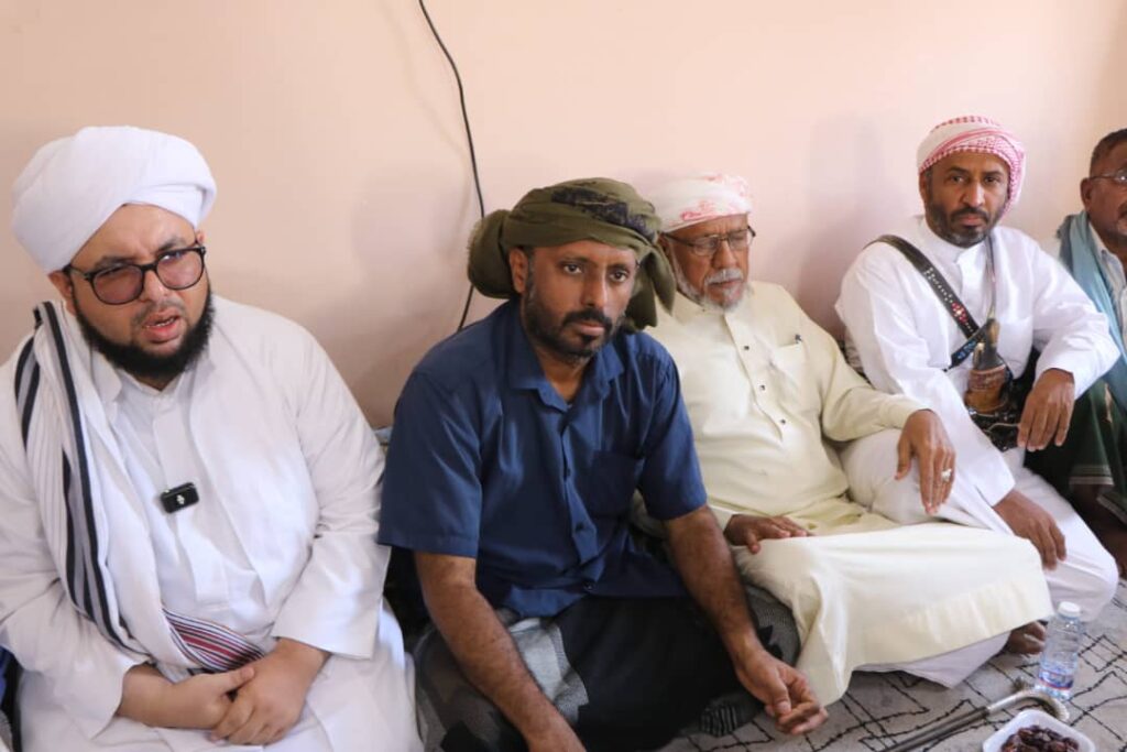 الشيخ بن حبريش يستقبل مناصب ومشايخ آل باعباد الشيخ بن حبريش يستقبل مناصب ومشايخ آل باعباد