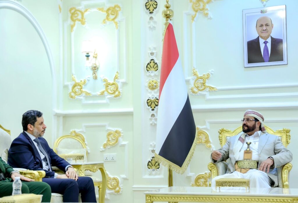 رئيس الوزراء #بن_مبارك يصل محافظة مأرب للاطلاع على الأوضاع والمشاركة في الاحتفالات بأعياد الثورة اليمنية رئيس الوزراء #بن_مبارك يصل محافظة مأرب للاطلاع على الأوضاع والمشاركة في الاحتفالات بأعياد الثورة اليمنية