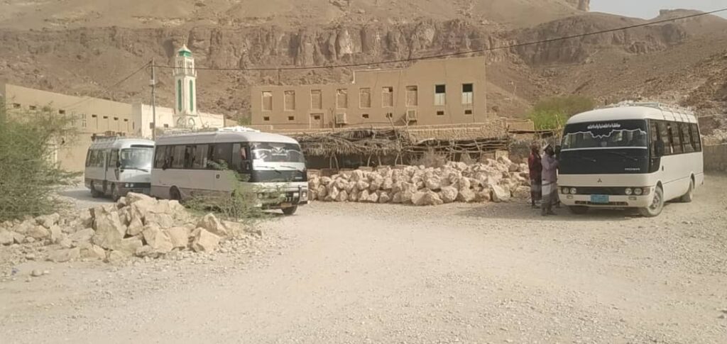 بمشاركة أكثر من ( 100 ) طالب وطالبة حلقات تعليم القرآن الكريم بمسجد الهدى للبنين و حلقات مدرسة التقوى للبنات بمنطقة الحدج بتاربة تنظمان رحلة ترفيهية لمسابح قصر حضرموت بتريم بمشاركة أكثر من ( 100 ) طالب وطالبة حلقات تعليم القرآن الكريم بمسجد الهدى للبنين و حلقات مدرسة التقوى للبنات بمنطقة الحدج بتاربة تنظمان رحلة ترفيهية لمسابح قصر حضرموت بتريم