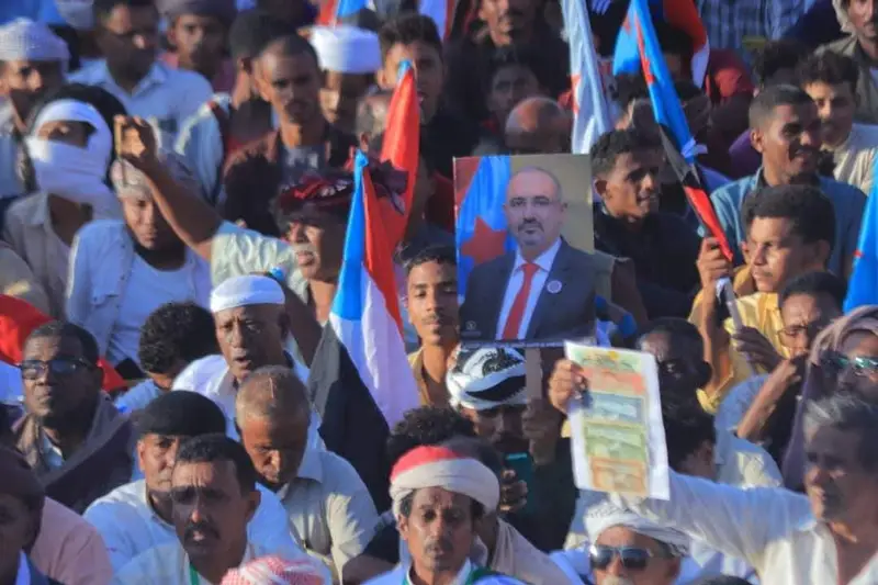 سيئون : أبناء حضرموت في مليونية “الهوية الجنوبية” يجددون التمسك بالاستقلال واستعادة الدولة الجنوبية المستقلة “بيان” سيئون : أبناء حضرموت في مليونية “الهوية الجنوبية” يجددون التمسك بالاستقلال واستعادة الدولة الجنوبية المستقلة “بيان”