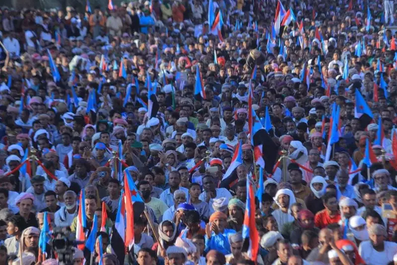 سيئون : أبناء حضرموت في مليونية “الهوية الجنوبية” يجددون التمسك بالاستقلال واستعادة الدولة الجنوبية المستقلة “بيان” سيئون : أبناء حضرموت في مليونية “الهوية الجنوبية” يجددون التمسك بالاستقلال واستعادة الدولة الجنوبية المستقلة “بيان”