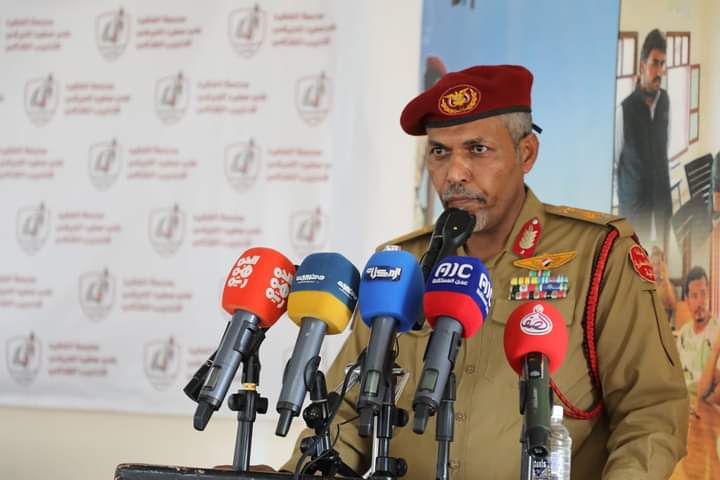 محافظ حضرموت وقائد المنطقة العسكرية الثانية يفتتحان الدورة الأولى لتأهيل قادة السرايا محافظ حضرموت وقائد المنطقة العسكرية الثانية يفتتحان الدورة الأولى لتأهيل قادة السرايا